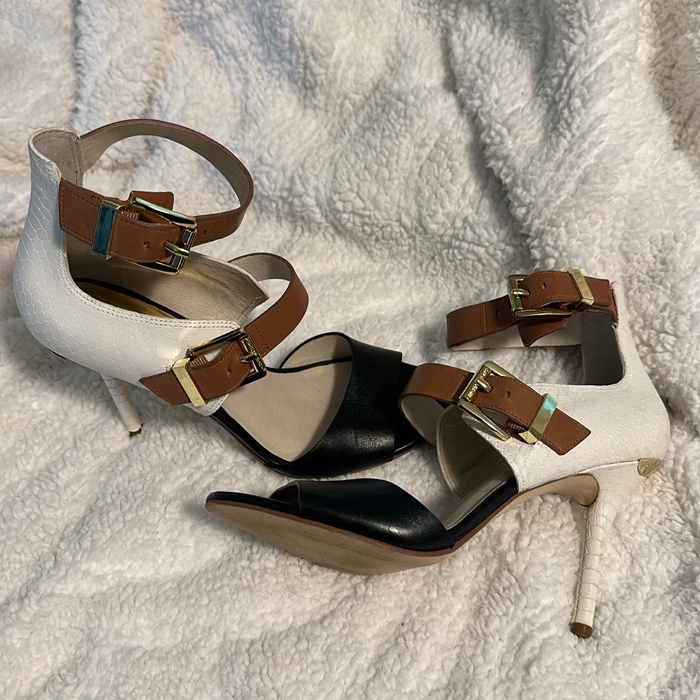 Michael Kors Heels 3inch - Picture 7 of 8